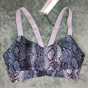 NWT Victoria’s Secret Freedom Cloud Sport Bra